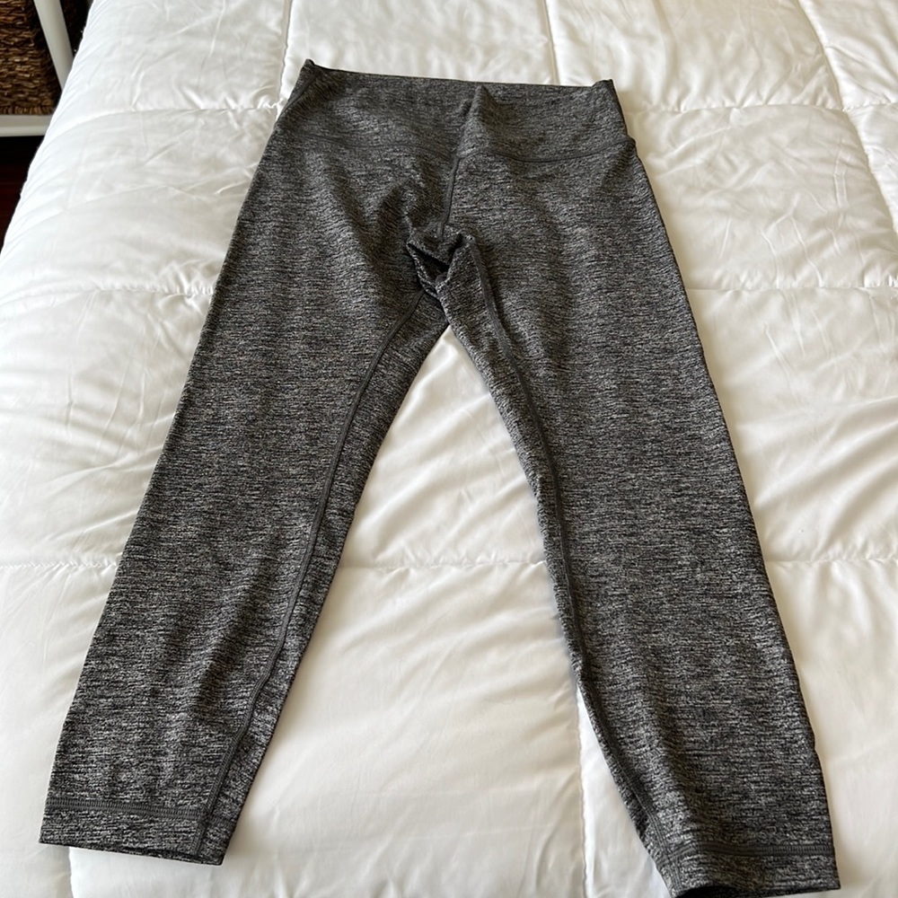 Lululemon size 10 heathered grey leggings 25”